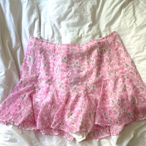 Hollister Pink Floral Ultra High-Rise Seamed Skort